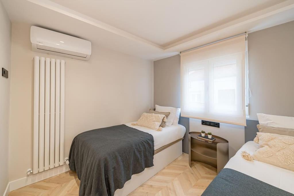 マドリードPuerta Del Sol 3Br 3Bhアパートメント エクステリア 写真