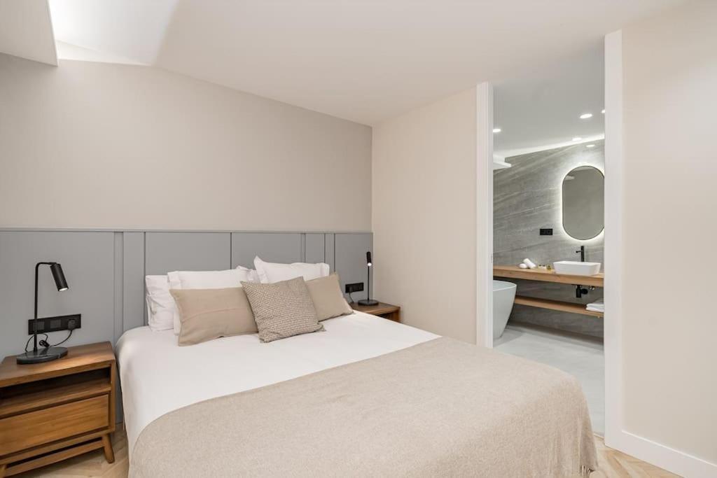マドリードPuerta Del Sol 3Br 3Bhアパートメント エクステリア 写真